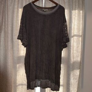 4/$15 Elegant Lace Sleeve Gray tunic Top
